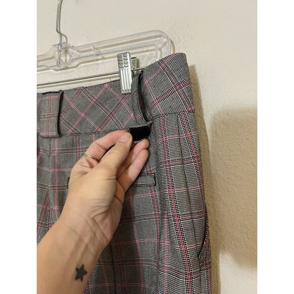 ADIDAS GOLF Women’s Embroidered Mid Rise Plaid Bermuda Pink Gray Shorts sz 10 - Picture 9 of 13